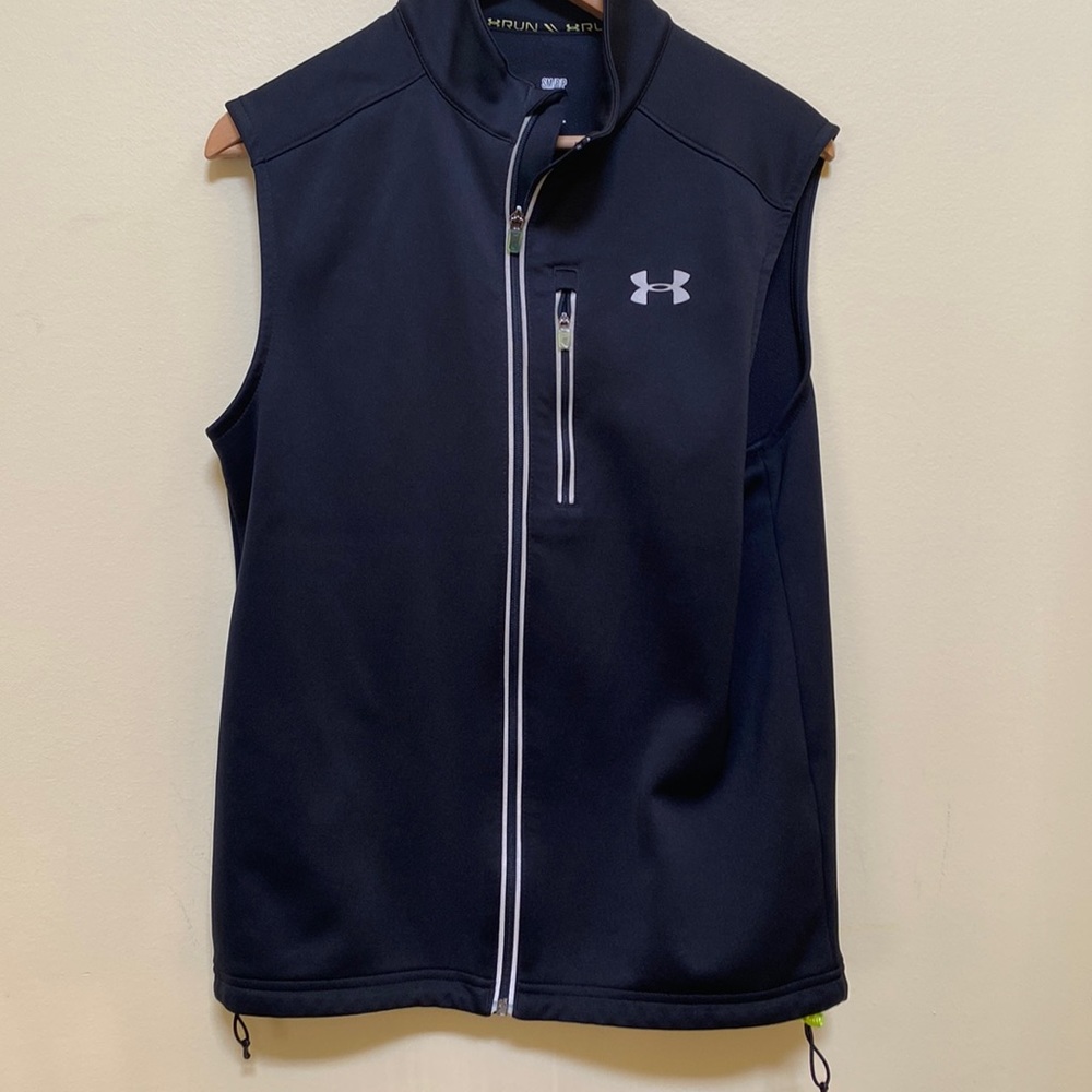 Under armor vest in black